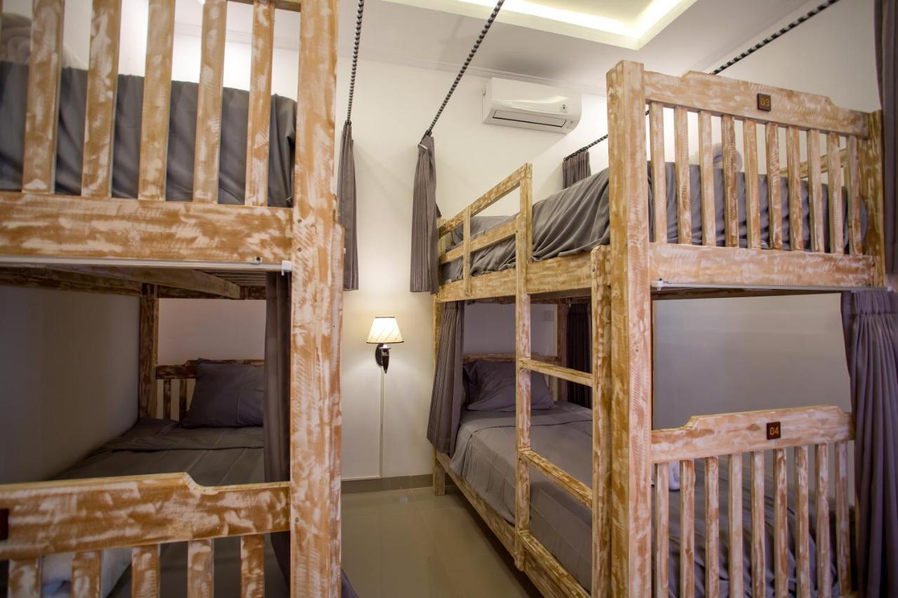 Seven Angels Villa And Hostel Toyapakeh Exterior photo